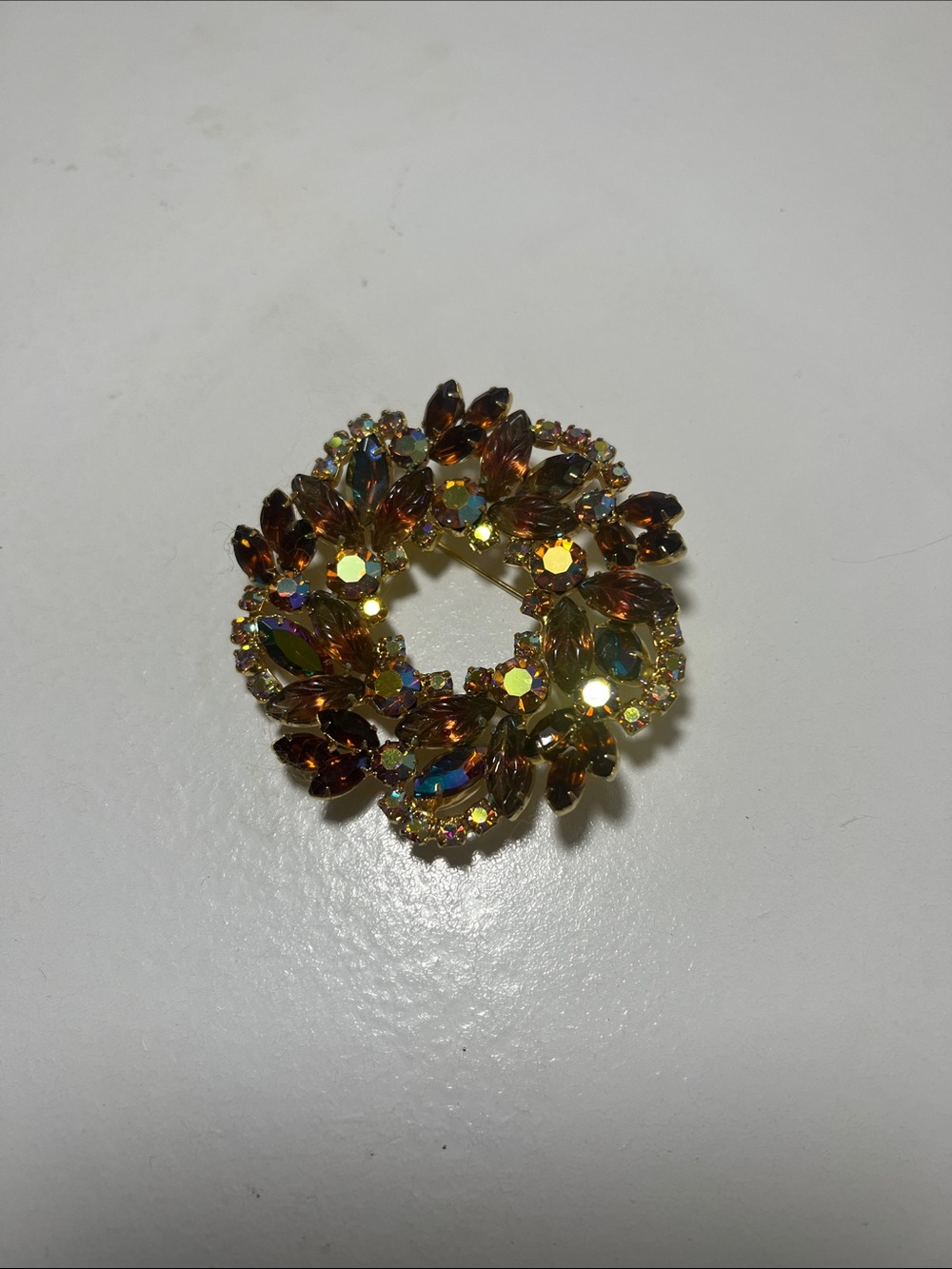 Crystal Vintage Wreath Brooch - Amber and Aurora Borealis - Picture 4 of 16